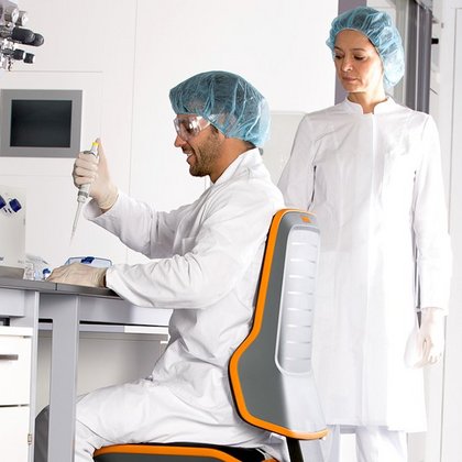 Moderne Labormöbel von Th. Geyer: funktionale Laboreinrichtung für Forschung, Industrie und wissenschaftliche Einrichtungen
