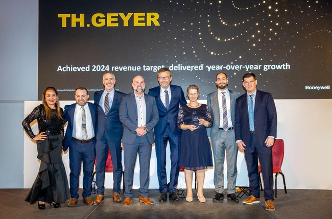 Honeywell Award für Th. Geyer – Auszeichnung für herausragende Vertriebserfolge bei Laborchemikalien